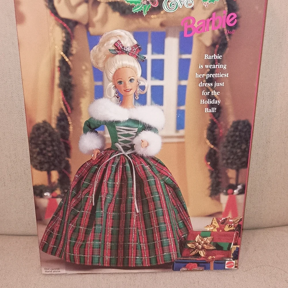 Barbie Winter's Eve 1994 Red Green Tafffa Red Dress NWT